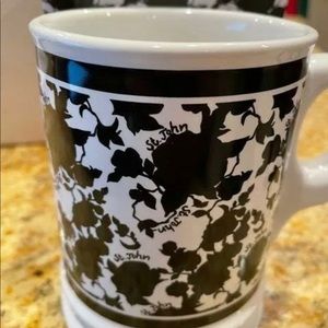 St. John Knit Ceramic a large mug